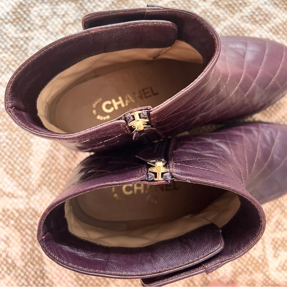 Chanel Quilted Leather Logo Booties Size 38.5 - Picture 7 of 8